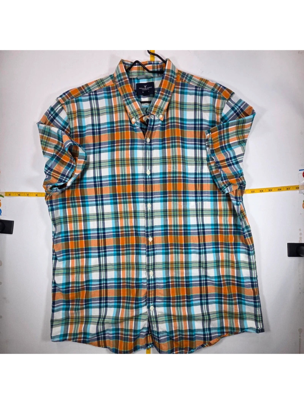 American Eagle Outfitters Multicolor Plaid Short Sleeve Button-Down Shirt.